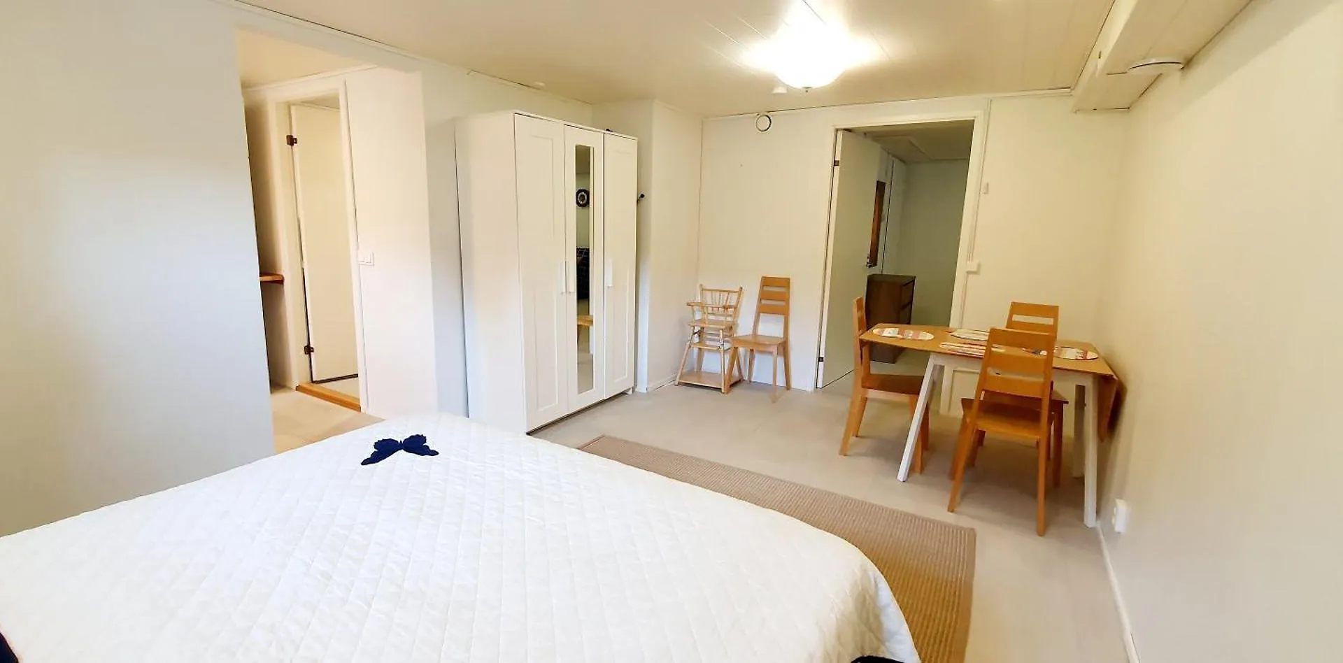 Two Room 54M2 Apt, Wifi, Free Parking, Terrace, Near Central Park Helsinki Finland